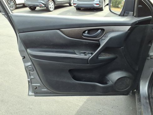 Used 2020 Nissan Rogue Sport S w/ Appearance Package image 6