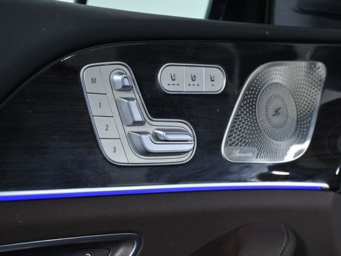 Used 2022 Mercedes-Benz GLS 450 4MATIC image 27