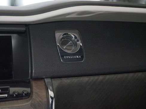 Used 2019 Rolls-Royce Cullinan AWD/4WD image 21