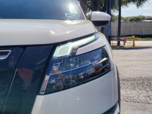 Used 2025 Nissan Pathfinder Rock Creek AWD/4WD image 10