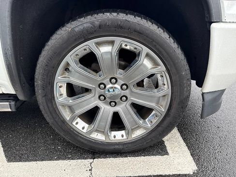 Used 2018 GMC Sierra 1500 Denali w/ Denali Ultimate Package AWD/4WD image 9