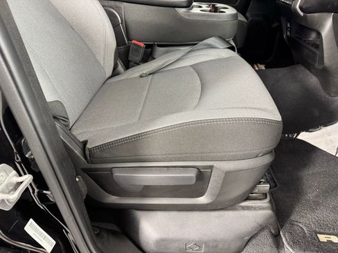 Used 2024 RAM 2500 Big Horn w/ Bed Utility Group image 33