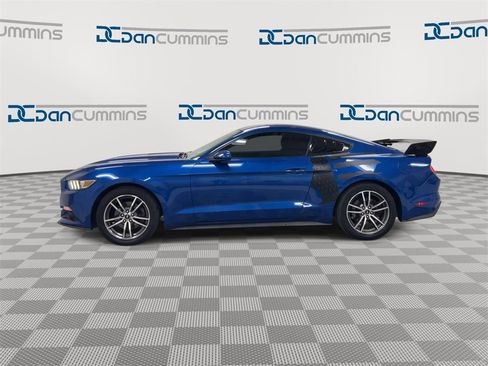 Used 2017 Ford Mustang Coupe image 5