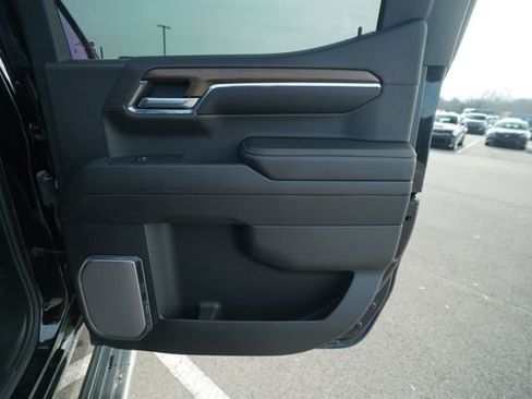 Used 2024 Chevrolet Silverado 1500 High Country image 24