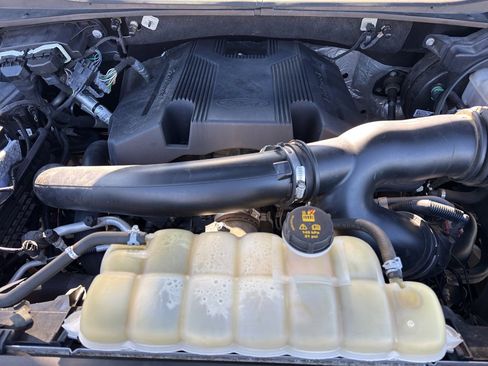 Used 2019 Ford F150 Platinum w/ Equipment Group 701A Luxury image 38