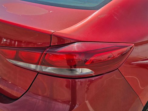 Used 2018 Hyundai Elantra SEL FWD image 12