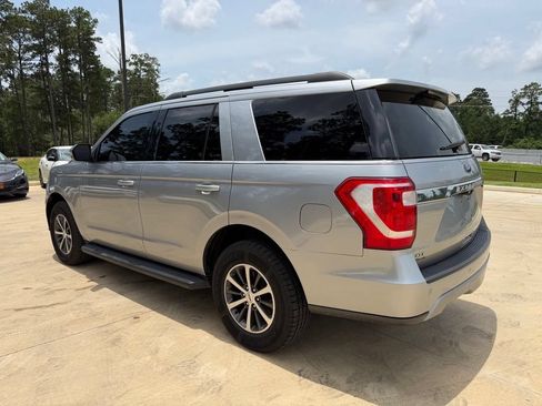 Used 2021 Ford Expedition XLT RWD image 3
