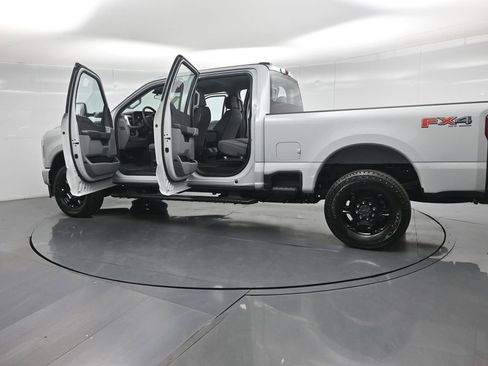New 2026 Ford F250 XL w/ STX Appearance Package AWD/4WD image 31