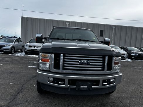 Used 2010 Ford F250 Lariat image 8