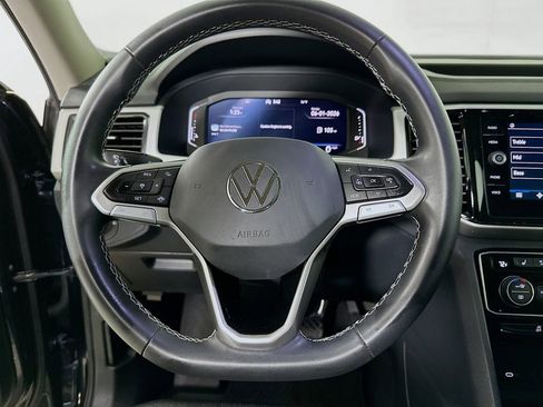 Used 2023 Volkswagen Atlas SE w/ Panoramic Sunroof Package FWD image 18