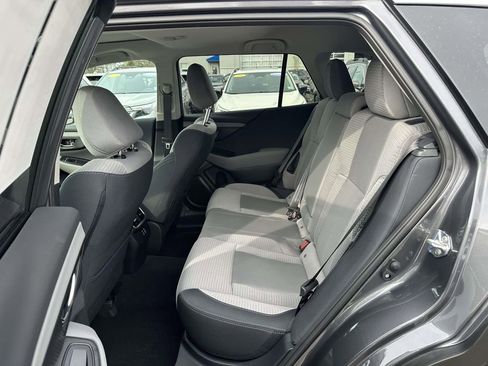 Certified 2025 Subaru Outback Premium image 12