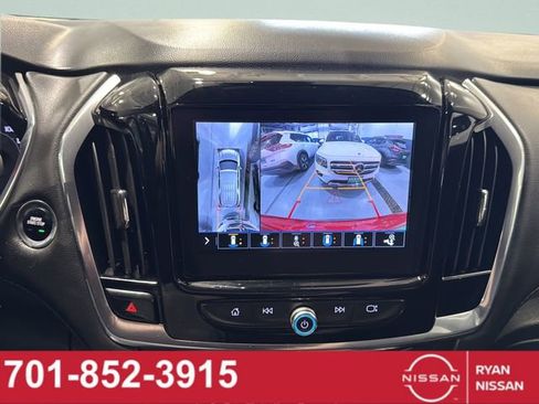 Used 2021 Chevrolet Traverse Premier AWD/4WD image 25