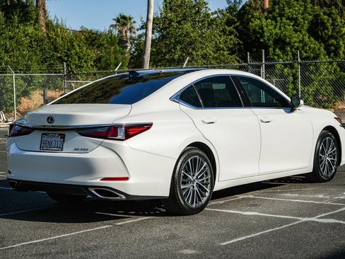 Used 2025 Lexus ES 350 w/ Premium Package FWD image 6