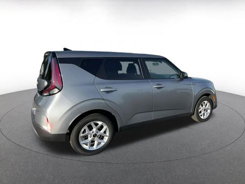 Used 2025 Kia Soul LX w/ LX Technology Package image 15