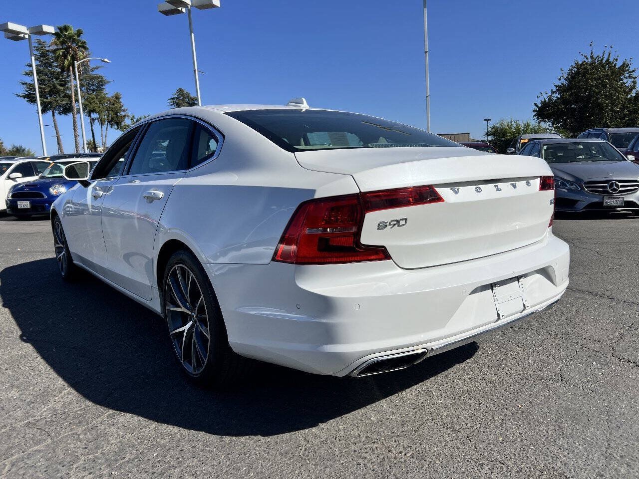 Used 2018 Volvo S90 T6 Momentum w/ Convenience Package AWD/4WD image 5