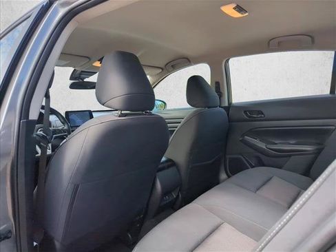Used 2025 Nissan Altima 2.5 SV FWD image 16