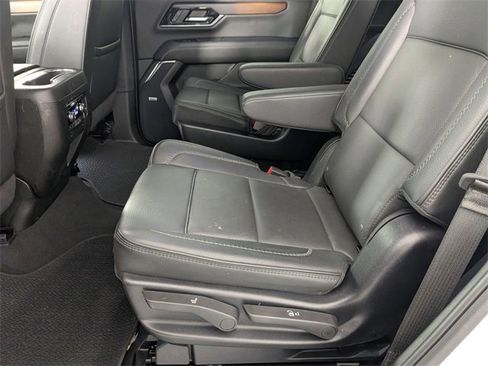 Certified 2025 GMC Yukon Denali image 28