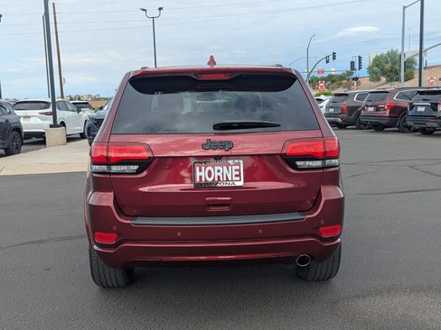 Used 2020 Jeep Grand Cherokee Altitude image 5