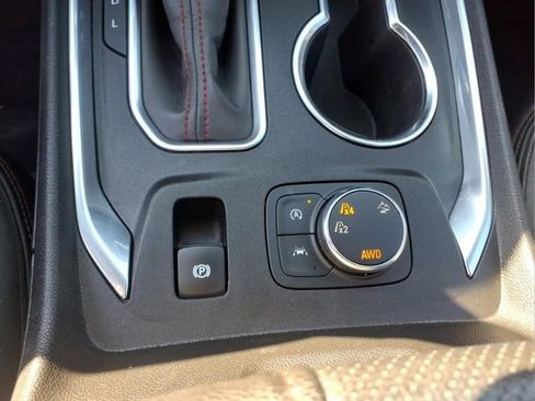 Certified 2023 Chevrolet Traverse RS AWD/4WD image 20