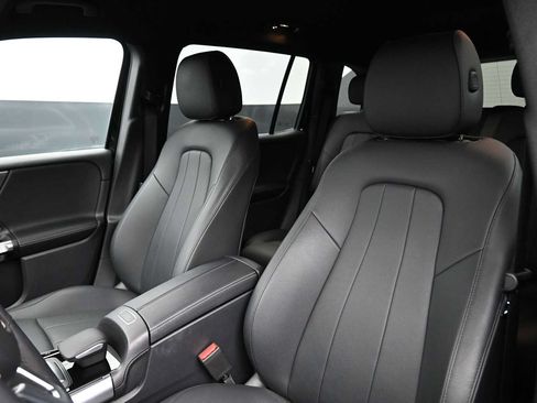 Used 2022 Mercedes-Benz GLB 250 image 5