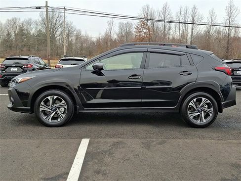 Used 2025 Subaru Crosstrek 2.0i Premium image 4