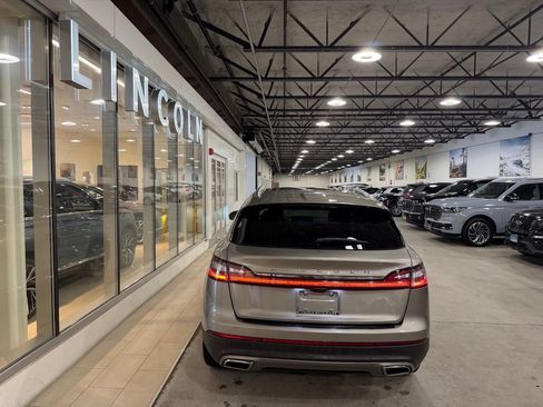 Certified 2023 Lincoln Nautilus Reserve AWD/4WD image 8