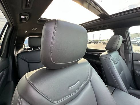 Used 2024 Cadillac XT6 Luxury AWD/4WD image 14