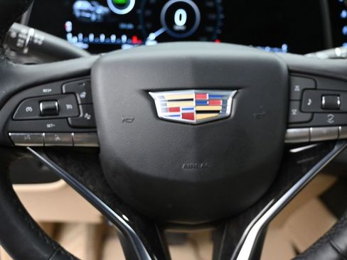 Used 2022 Cadillac Escalade ESV Premium Luxury image 28