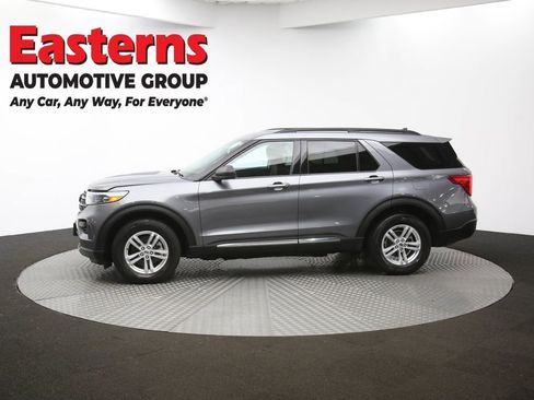 Used 2022 Ford Explorer XLT image 58