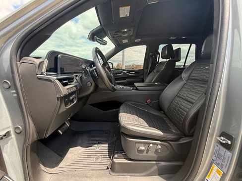 Certified 2024 Cadillac Escalade V w/ Heavy-Duty Trailer Package AWD/4WD image 29