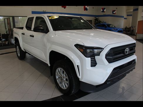 Used 2024 Toyota Tacoma SR AWD/4WD image 3