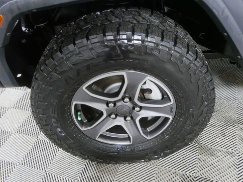 Used 2018 Jeep Wrangler Unlimited Sport S image 9