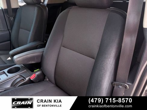 Used 2010 Toyota FJ Cruiser 4WD image 23