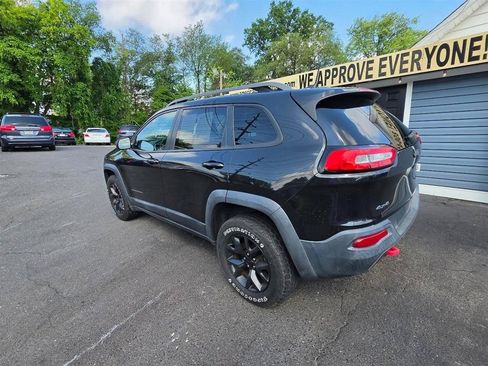 Used 2016 Jeep Cherokee Trailhawk w/ Cold Weather Group AWD/4WD image 6