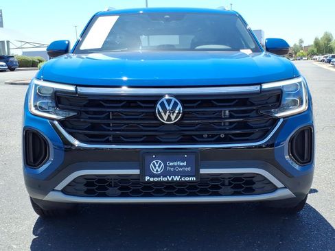 Certified 2025 Volkswagen Atlas Cross Sport SE FWD image 2