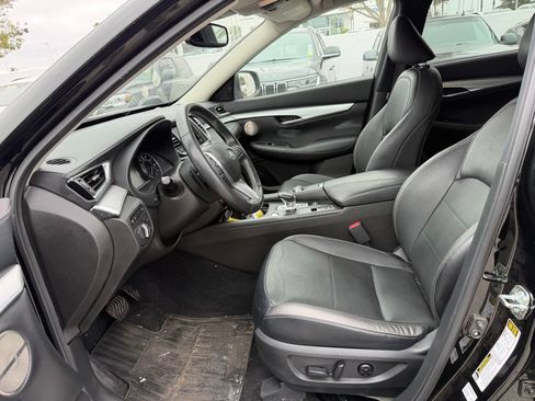 Used 2022 INFINITI QX50 Essential FWD image 9
