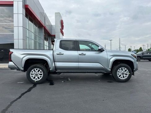 New 2026 Toyota Tacoma 2WD Double Cab image 7