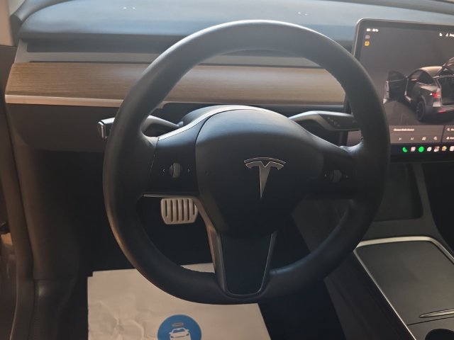Used 2023 Tesla Model Y Performance AWD/4WD image 5