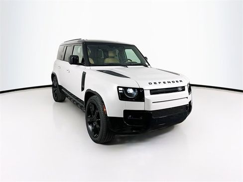 New 2026 Land Rover Defender 110 X-Dynamic SE image 3