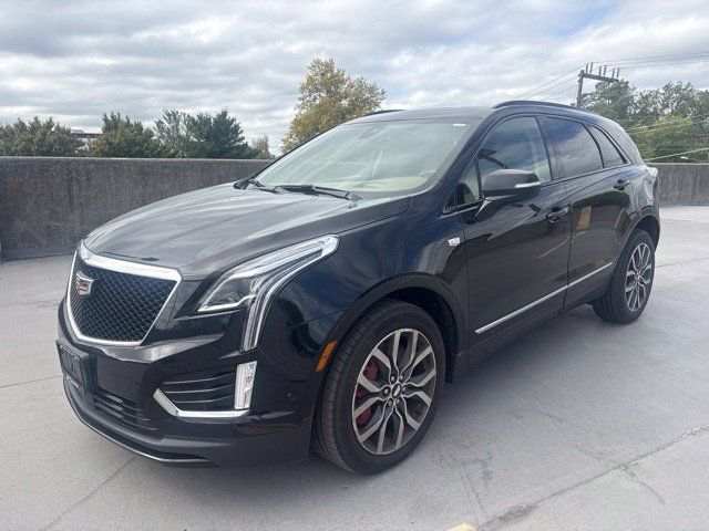 Used 2023 Cadillac XT5 Sportv w/ Platinum Package AWD/4WD image 1