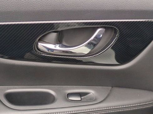 Used 2017 Nissan Rogue SL w/ SL Premium Package image 26