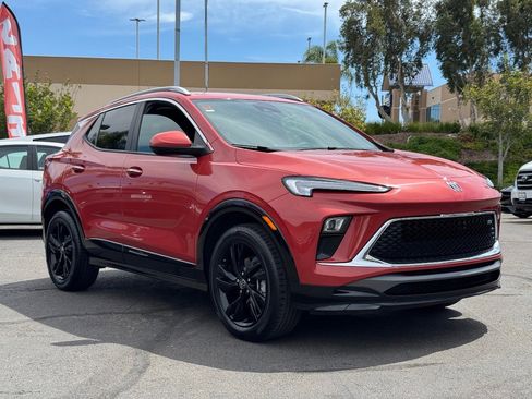 Used 2024 Buick Encore GX Sport Touring w/ Comfort Package image 4