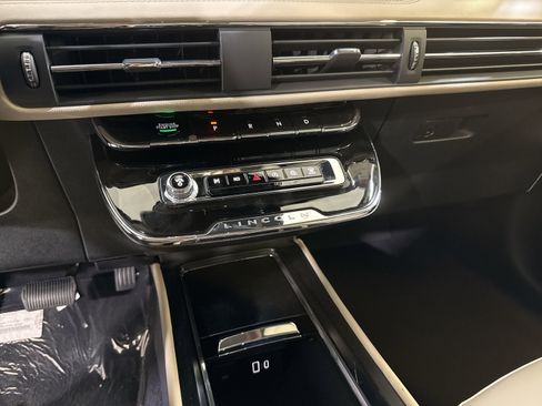 New 2026 Lincoln Corsair Premiere image 21