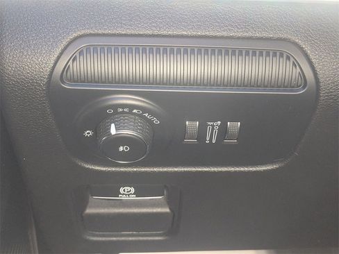 Used 2025 Jeep Wagoneer Series II image 16