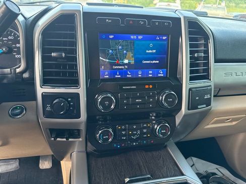 Used 2020 Ford F250 Lariat w/ Lariat Ultimate Package AWD/4WD image 14