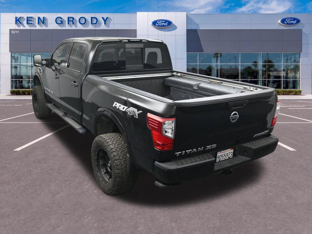 Used 2019 Nissan Titan PRO-4X w/ Pro-4x Convenience Package AWD/4WD image 15