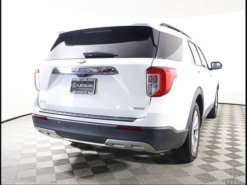 Used 2020 Ford Explorer XLT w/ Equipment Group 202A RWD image 5