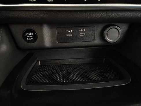 Used 2024 Nissan Rogue SV image 32