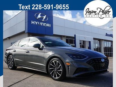 Used 2021 Hyundai Sonata Limited w/ Preferred Accessory Package