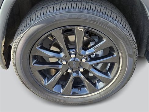 Used 2018 Jeep Grand Cherokee Altitude image 8